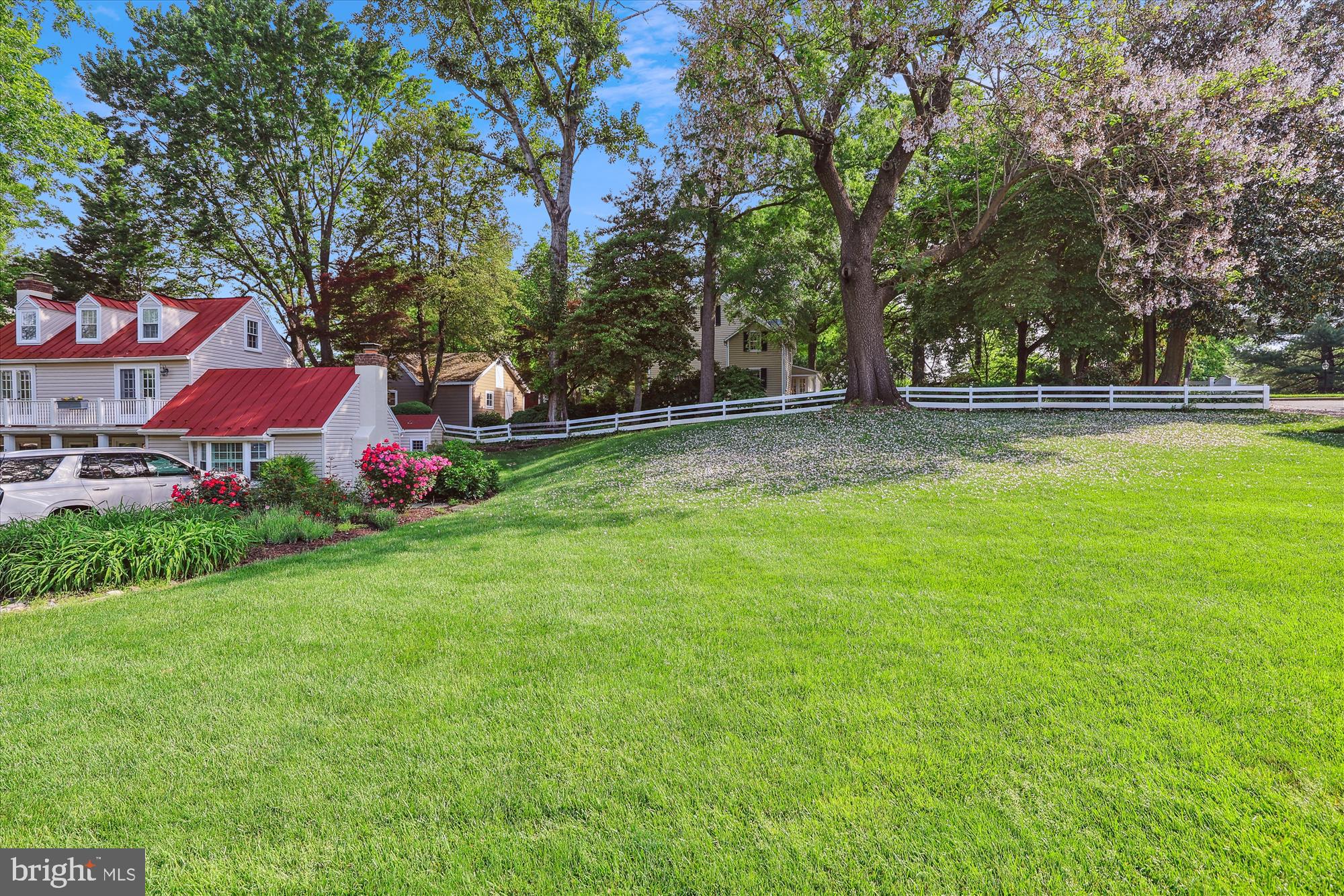 THE WRENS - Residential