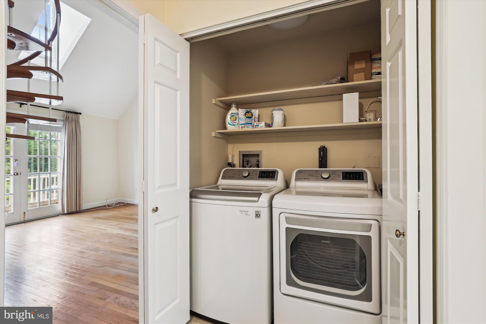 THE WRENS - Residential