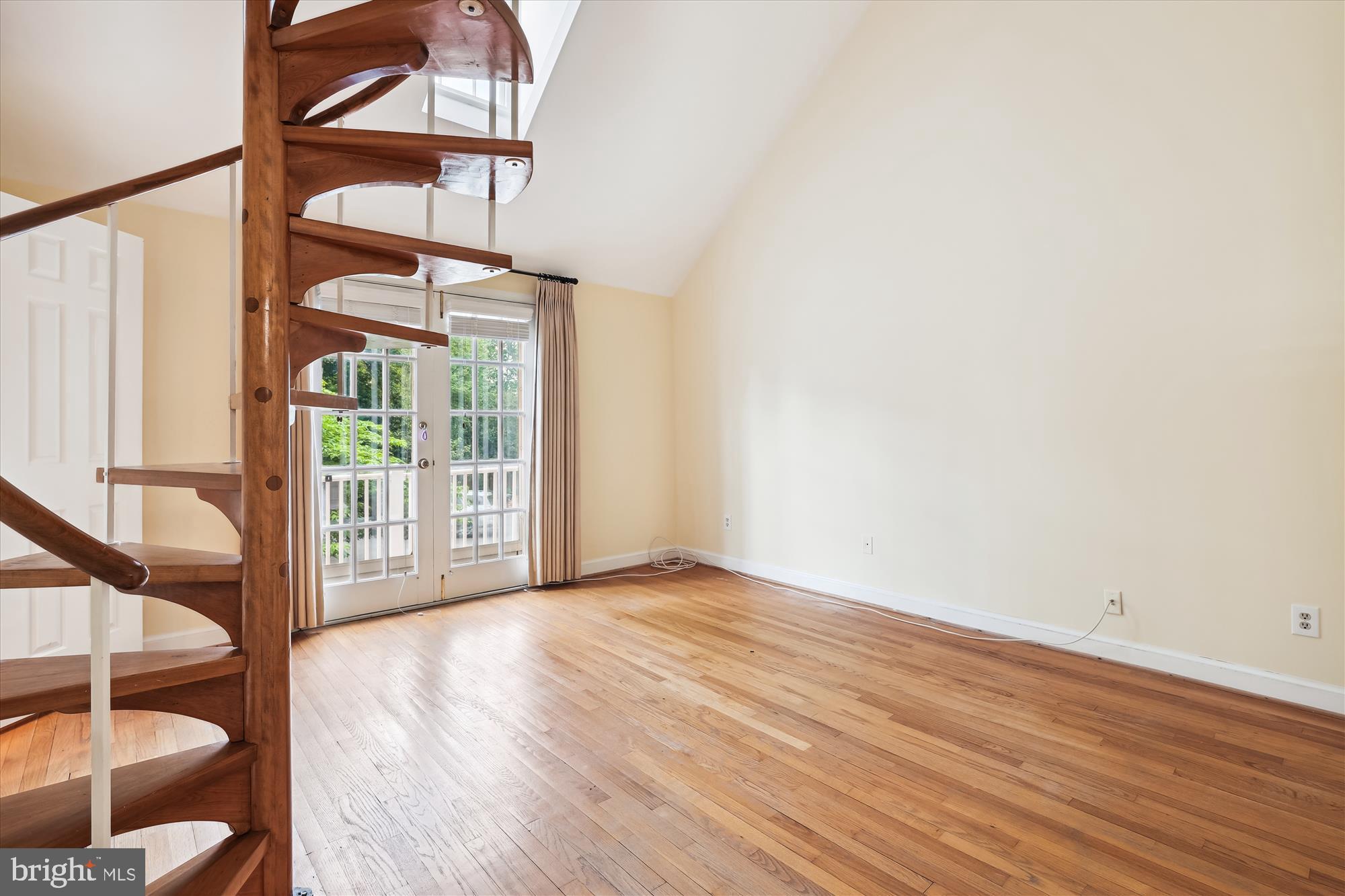 THE WRENS - Residential