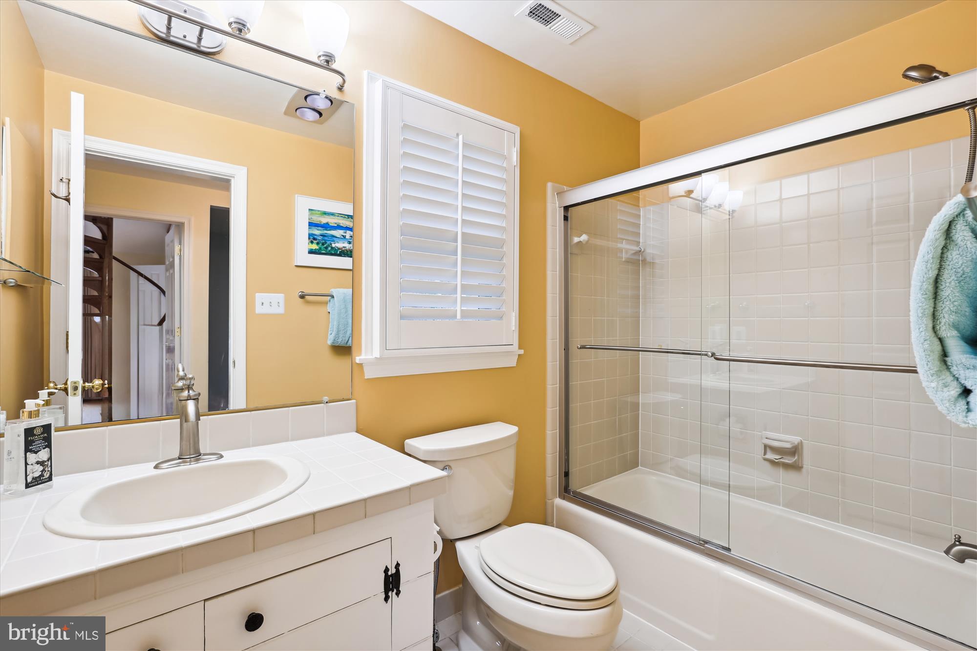 THE WRENS - Residential