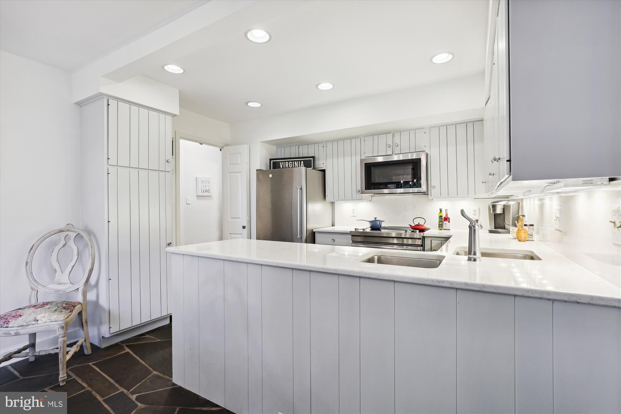 THE WRENS - Residential