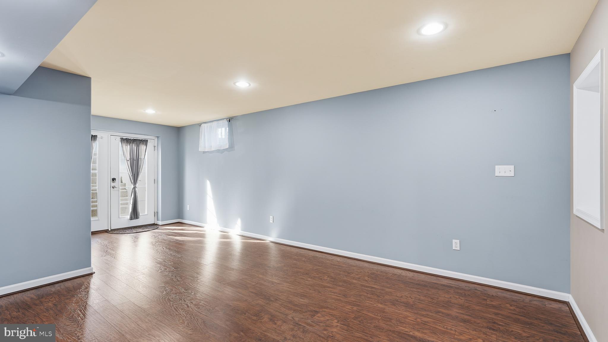 ELLIS MILL ESTATES - Residential