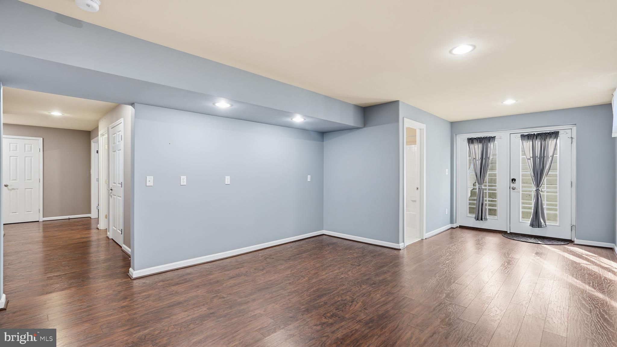 ELLIS MILL ESTATES - Residential