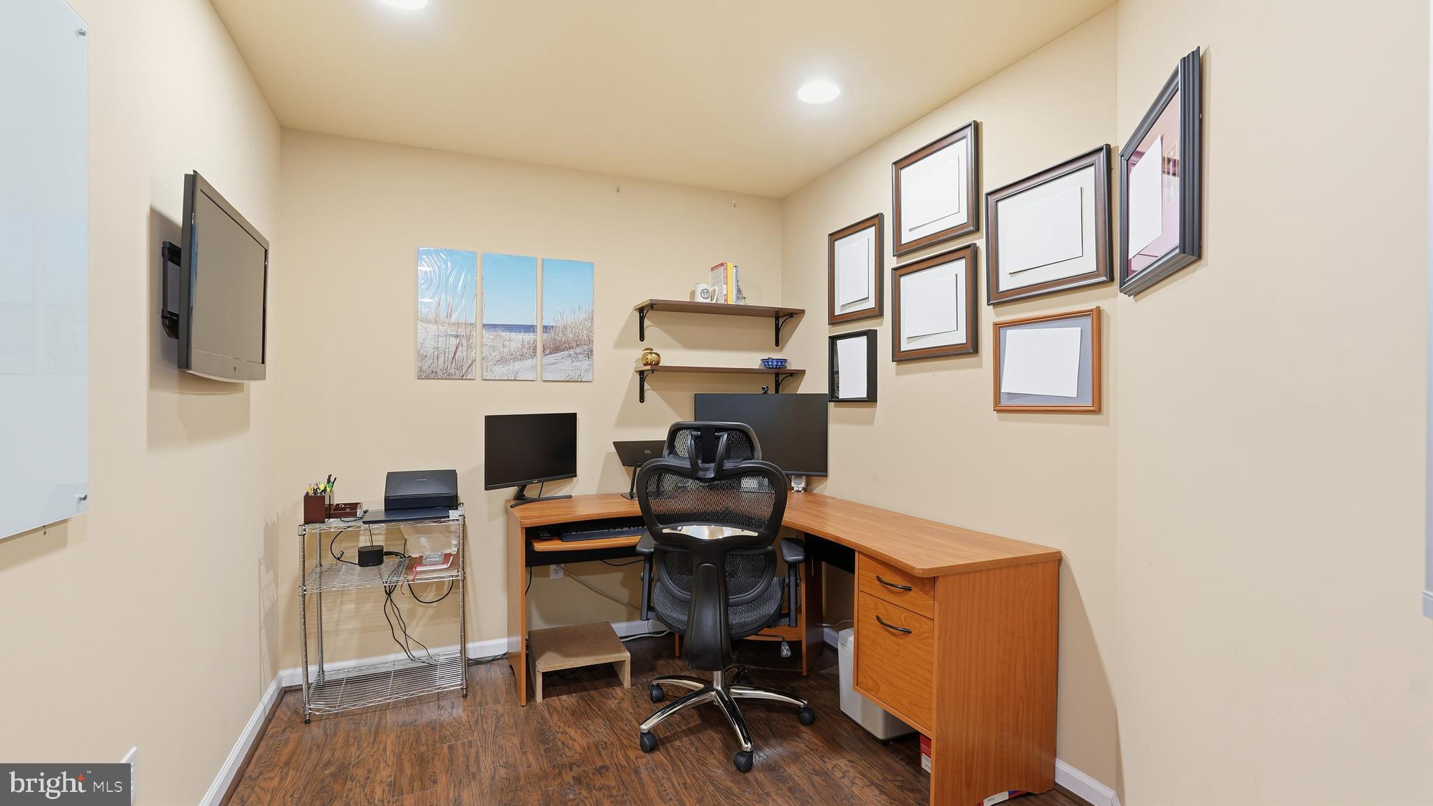 ELLIS MILL ESTATES - Residential