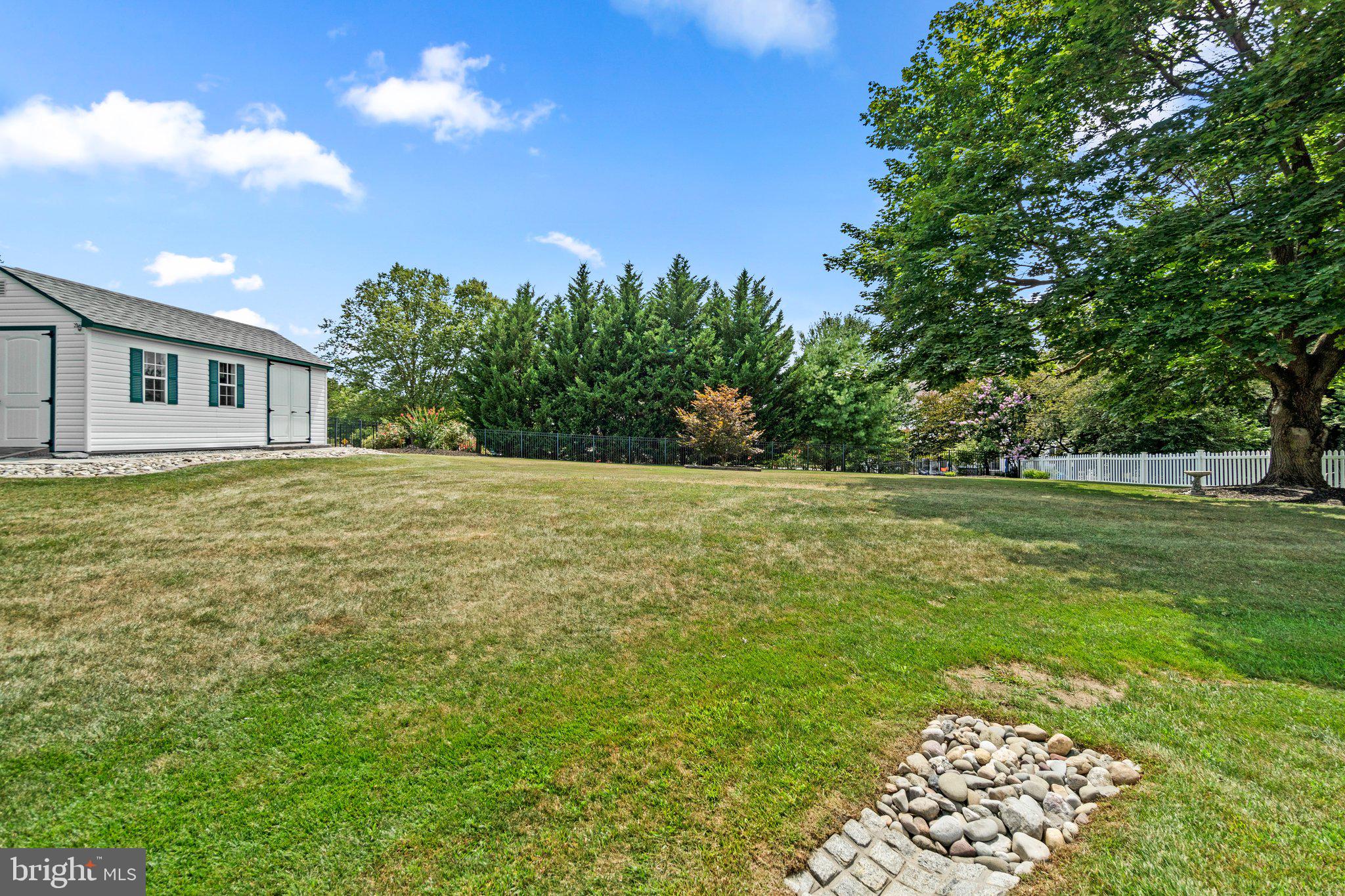 ROYAL OAKS - Residential