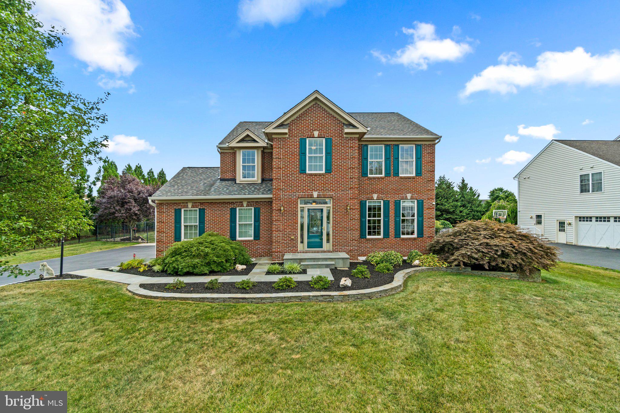 ROYAL OAKS - Residential