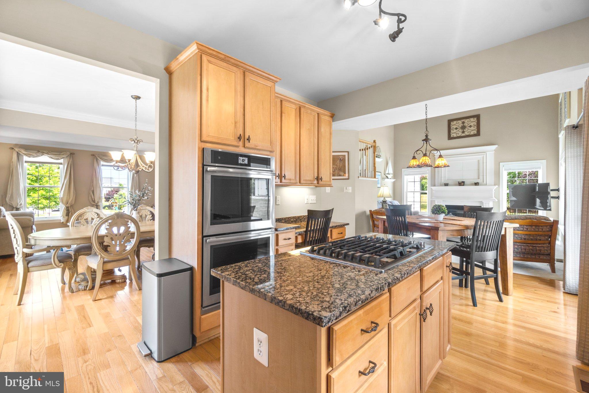 ROYAL OAKS - Residential