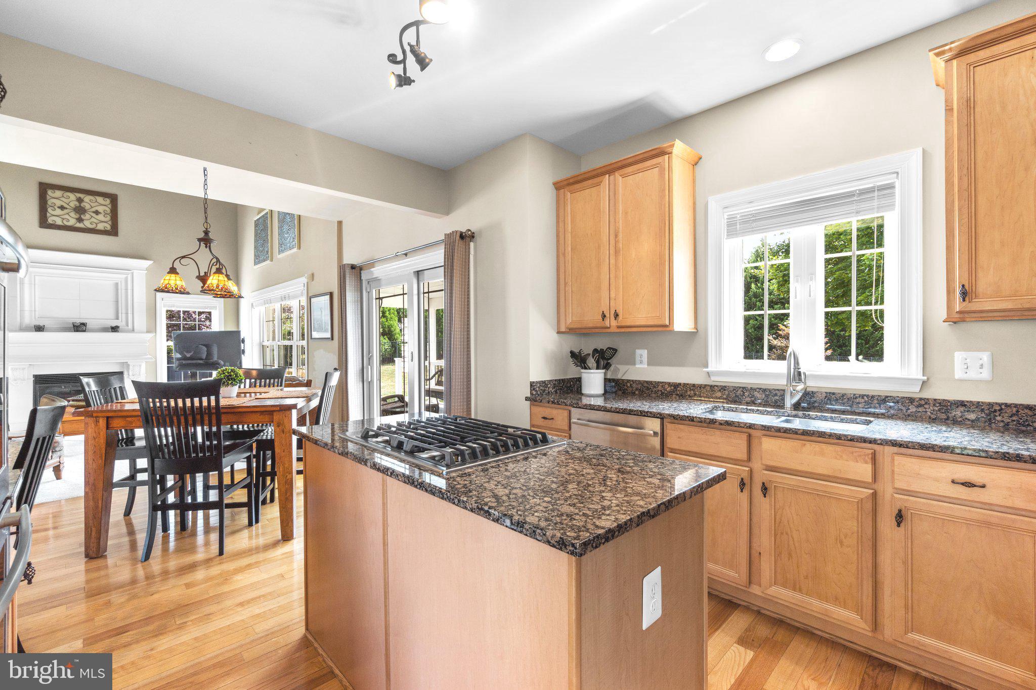 ROYAL OAKS - Residential