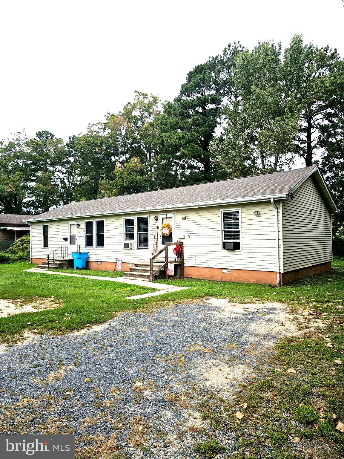 10 W Main Street