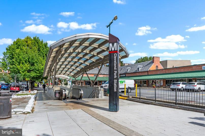 3701 CONNECTICUT AVENUE NW 333