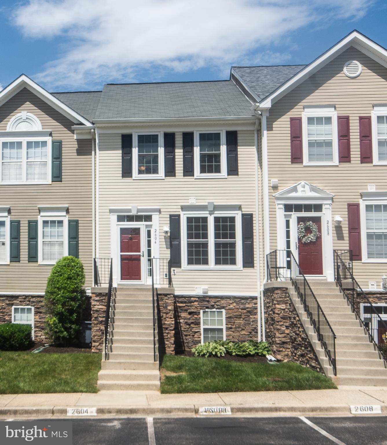 2604 WILLOW LEAF COURT