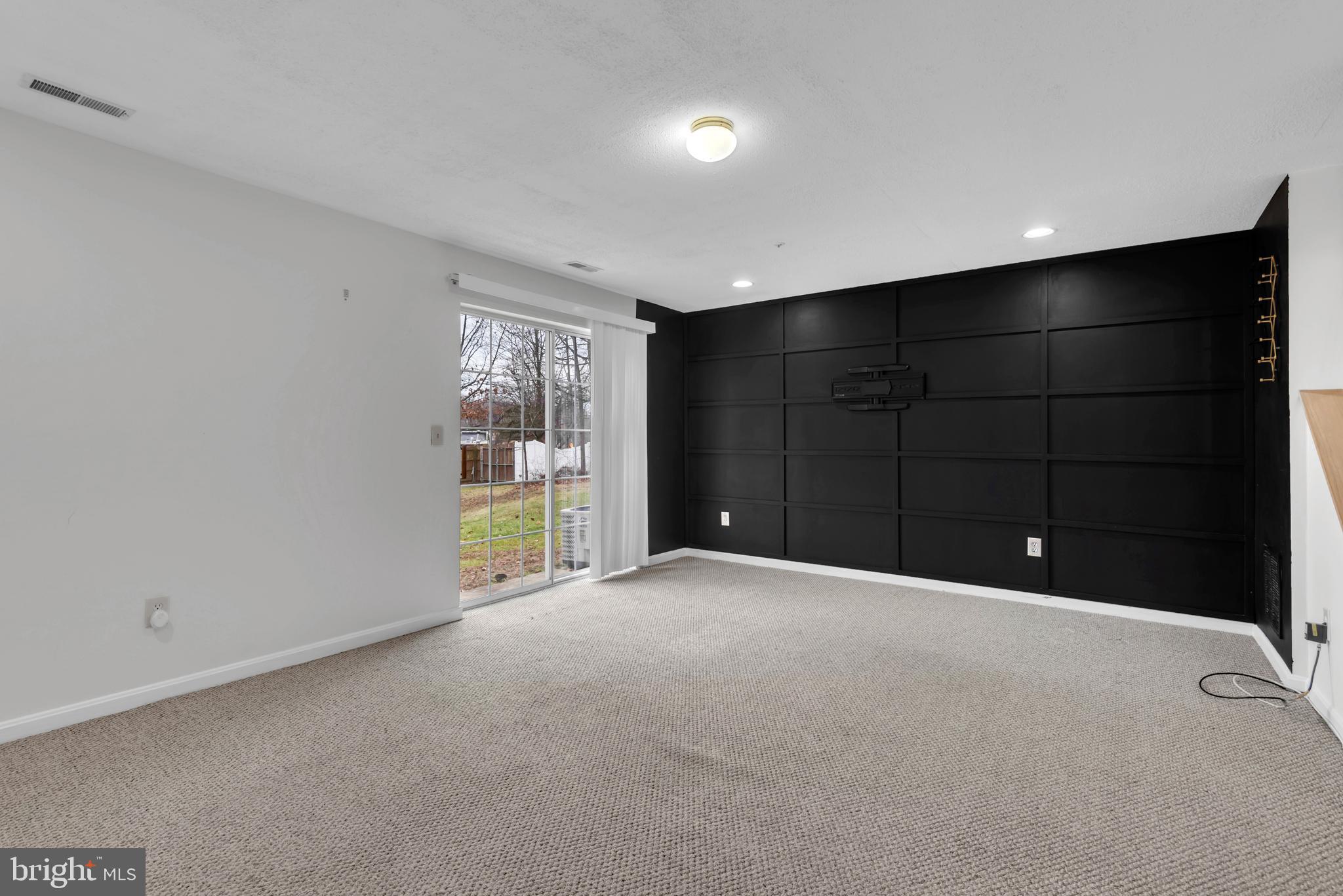 BEECHWOOD HILL - Residential