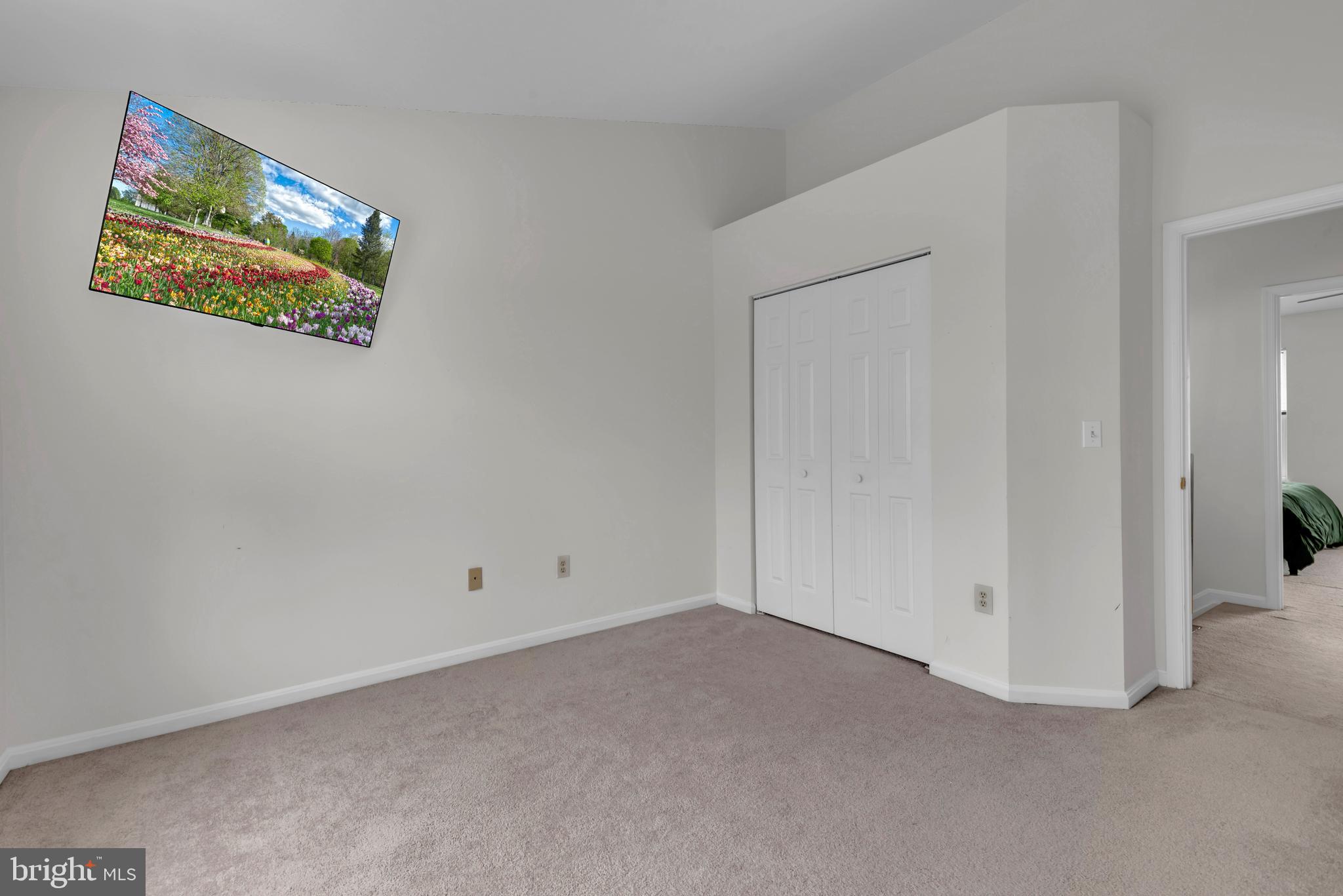 BEECHWOOD HILL - Residential