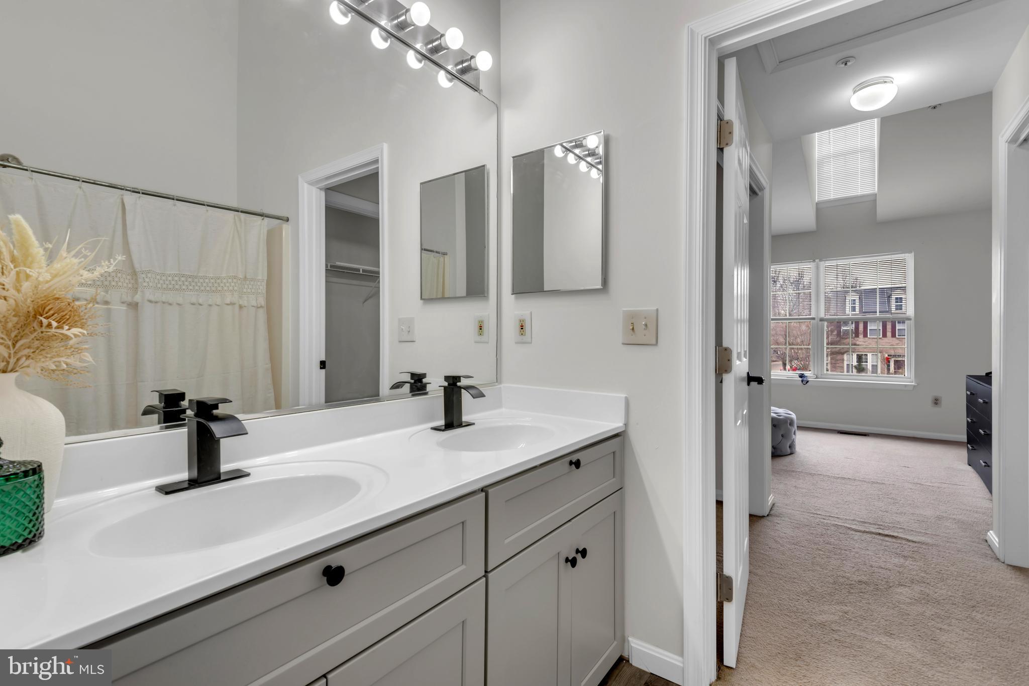 BEECHWOOD HILL - Residential