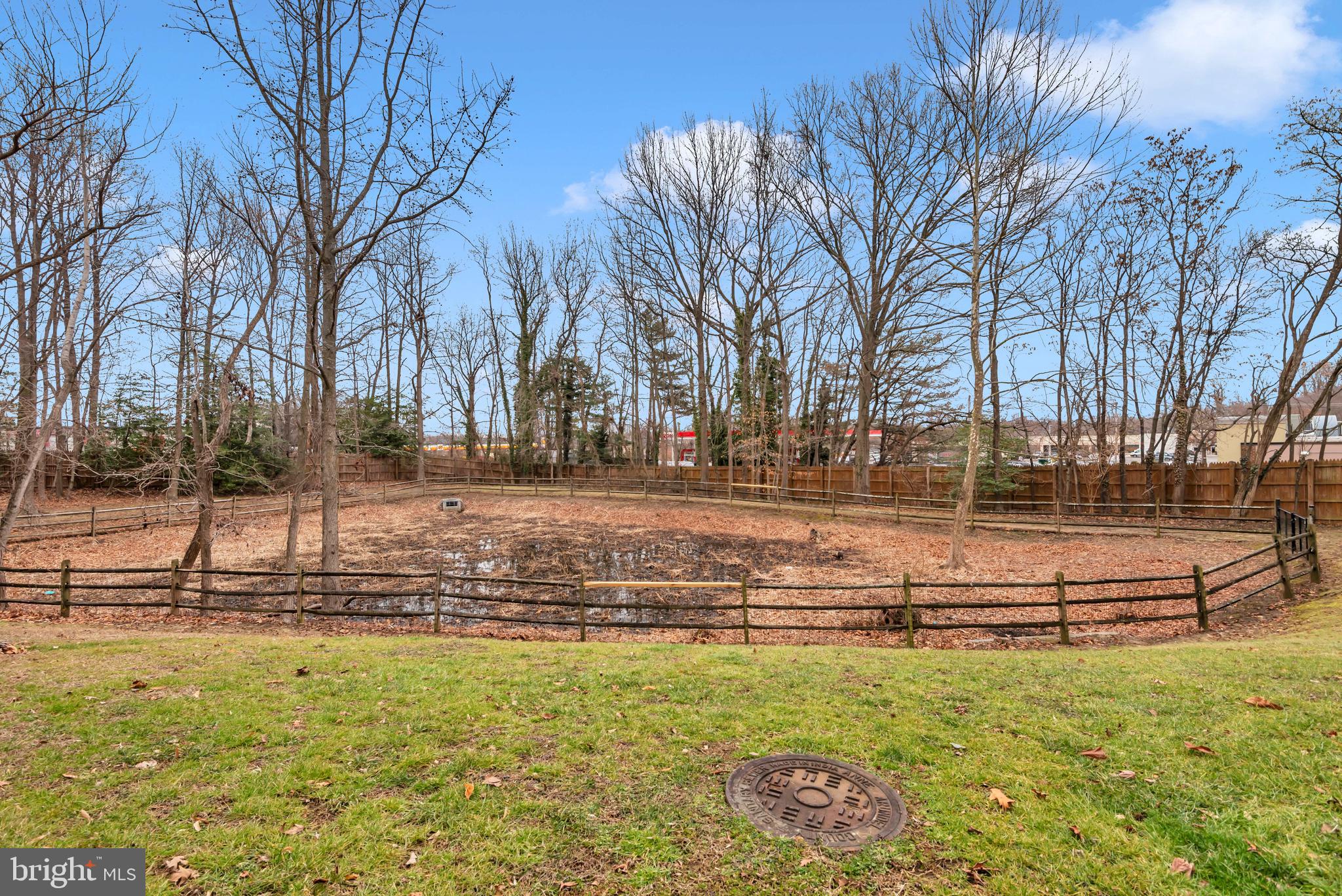 BEECHWOOD HILL - Residential