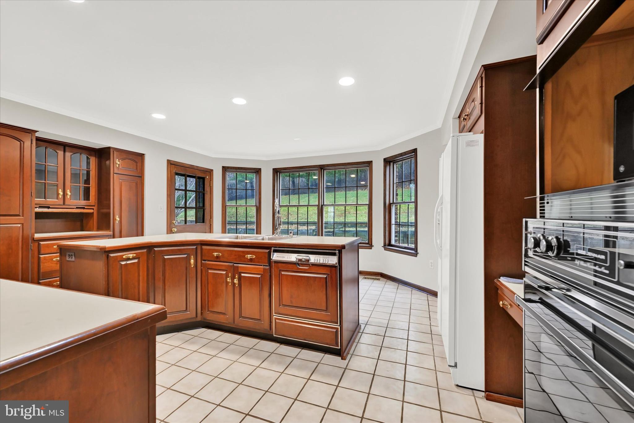 BONAPARTE ESTATES - Residential