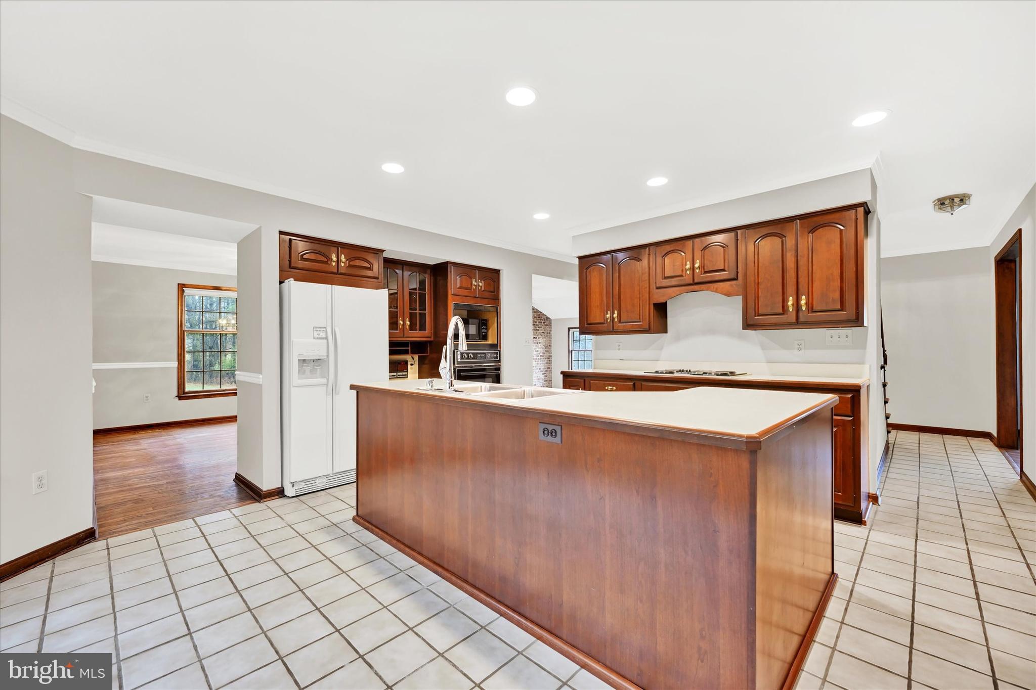 BONAPARTE ESTATES - Residential