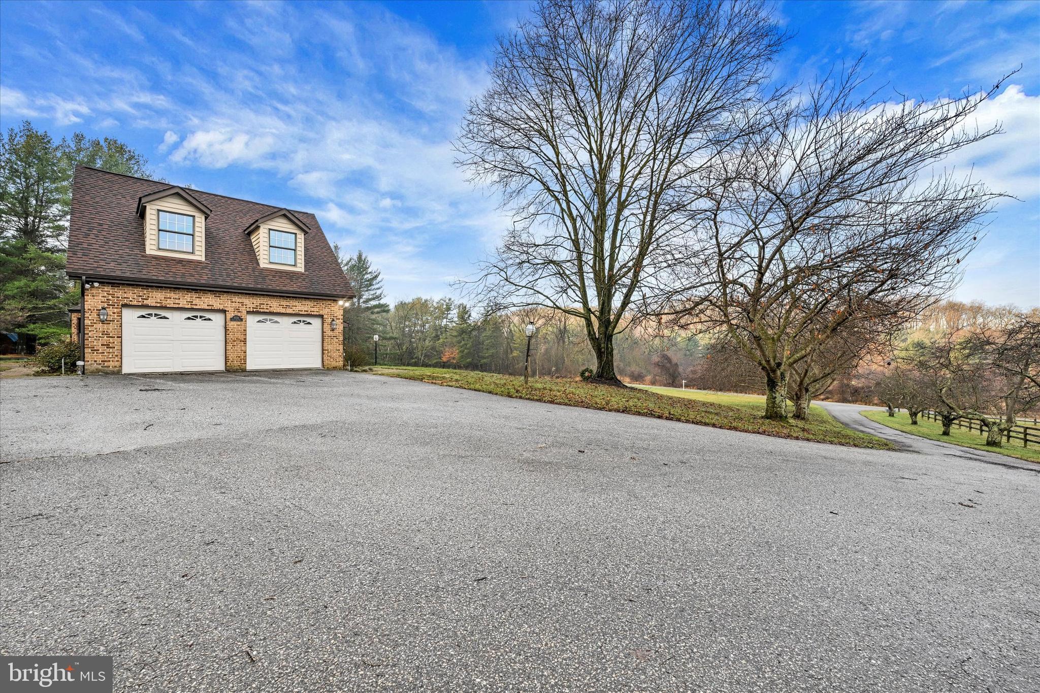 BONAPARTE ESTATES - Residential