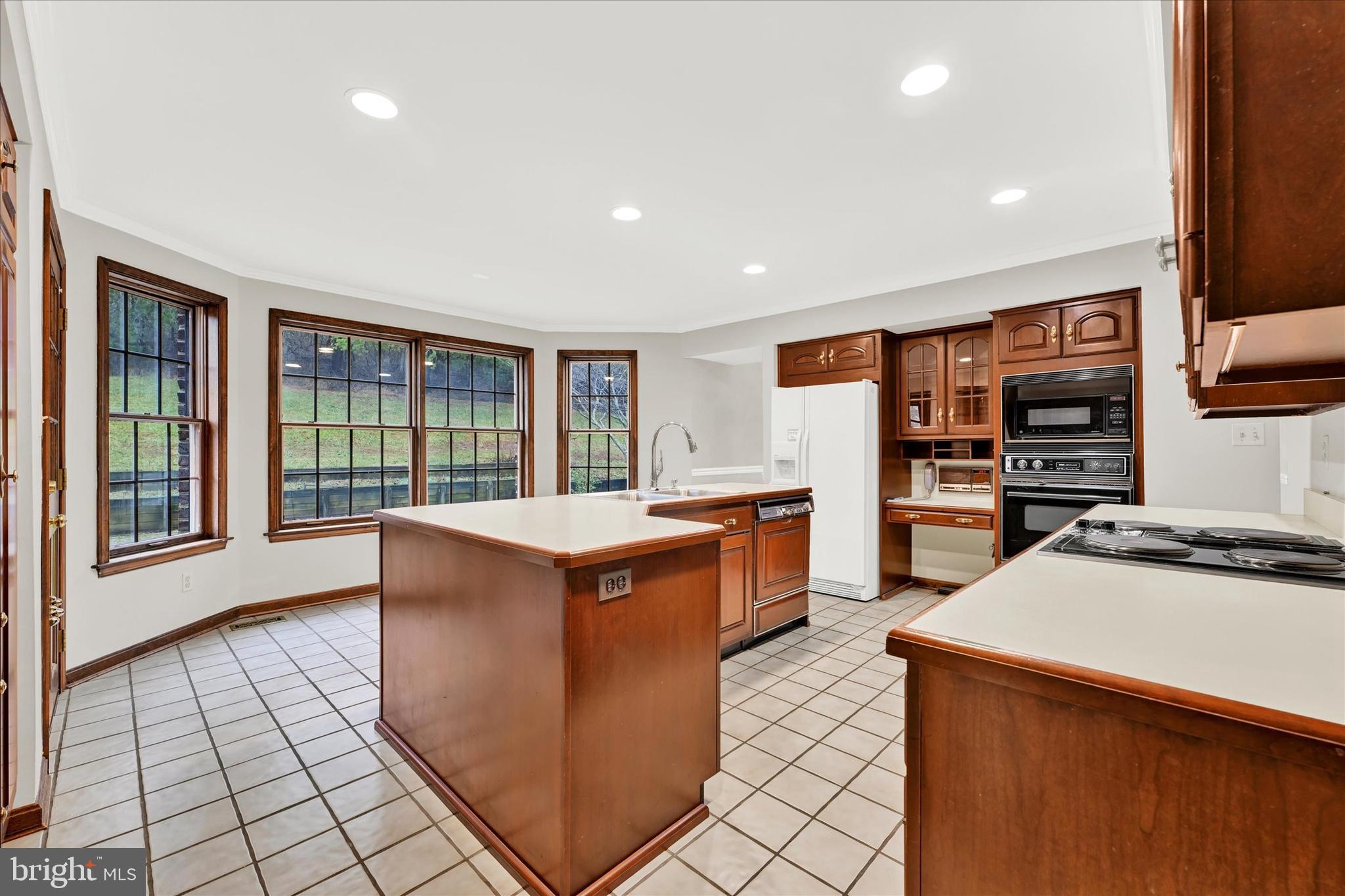 BONAPARTE ESTATES - Residential