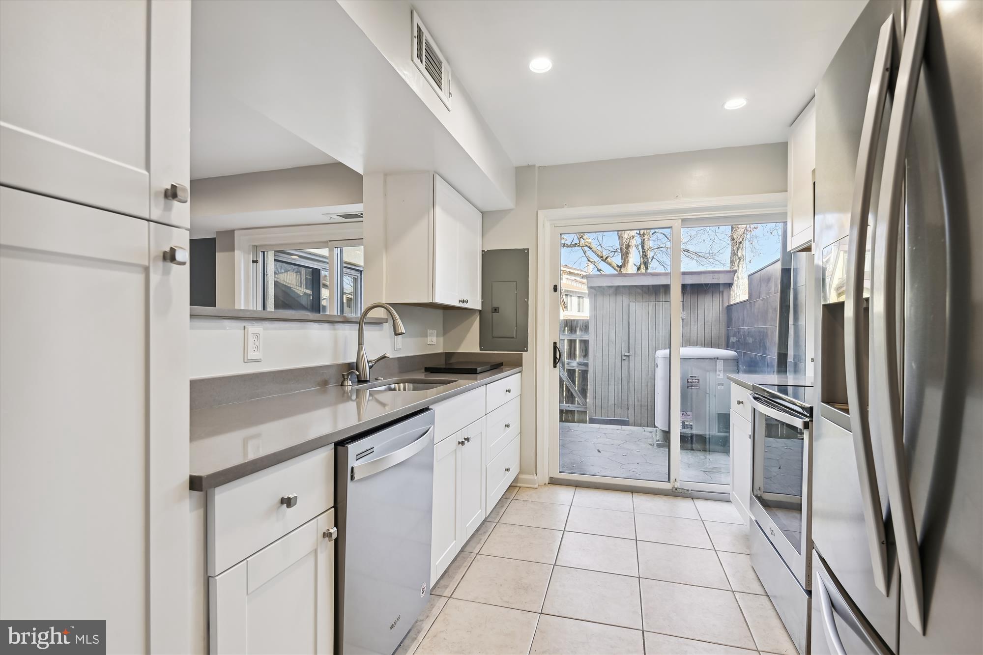 SIERRA VILLAS - Residential