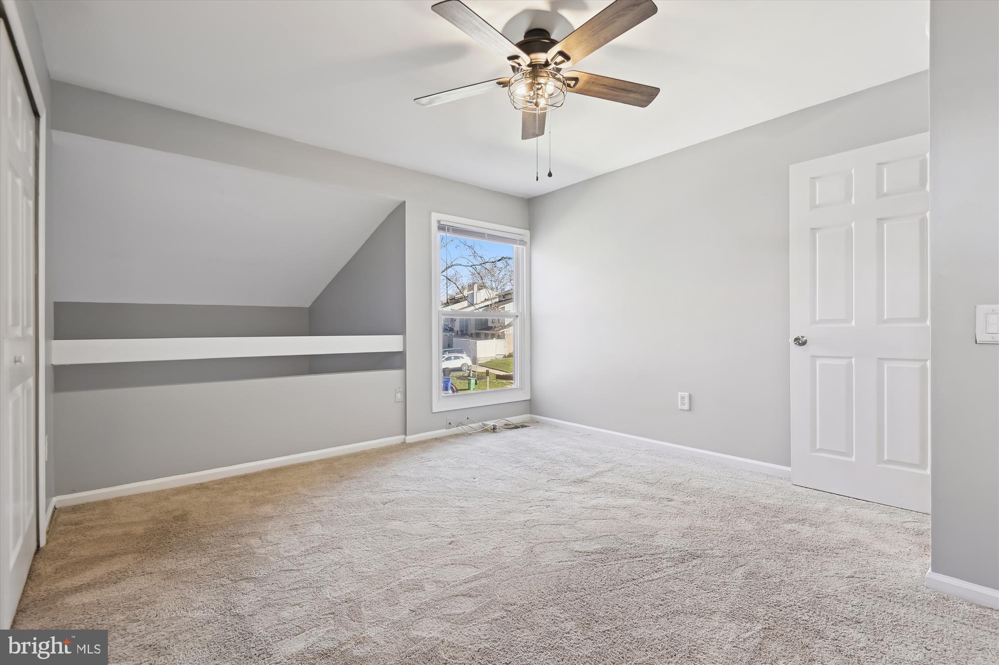 SIERRA VILLAS - Residential