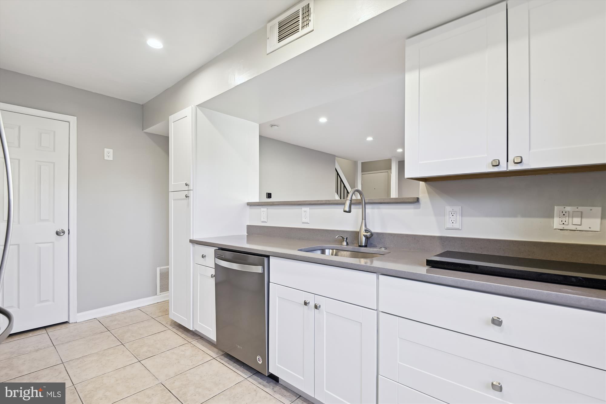 SIERRA VILLAS - Residential