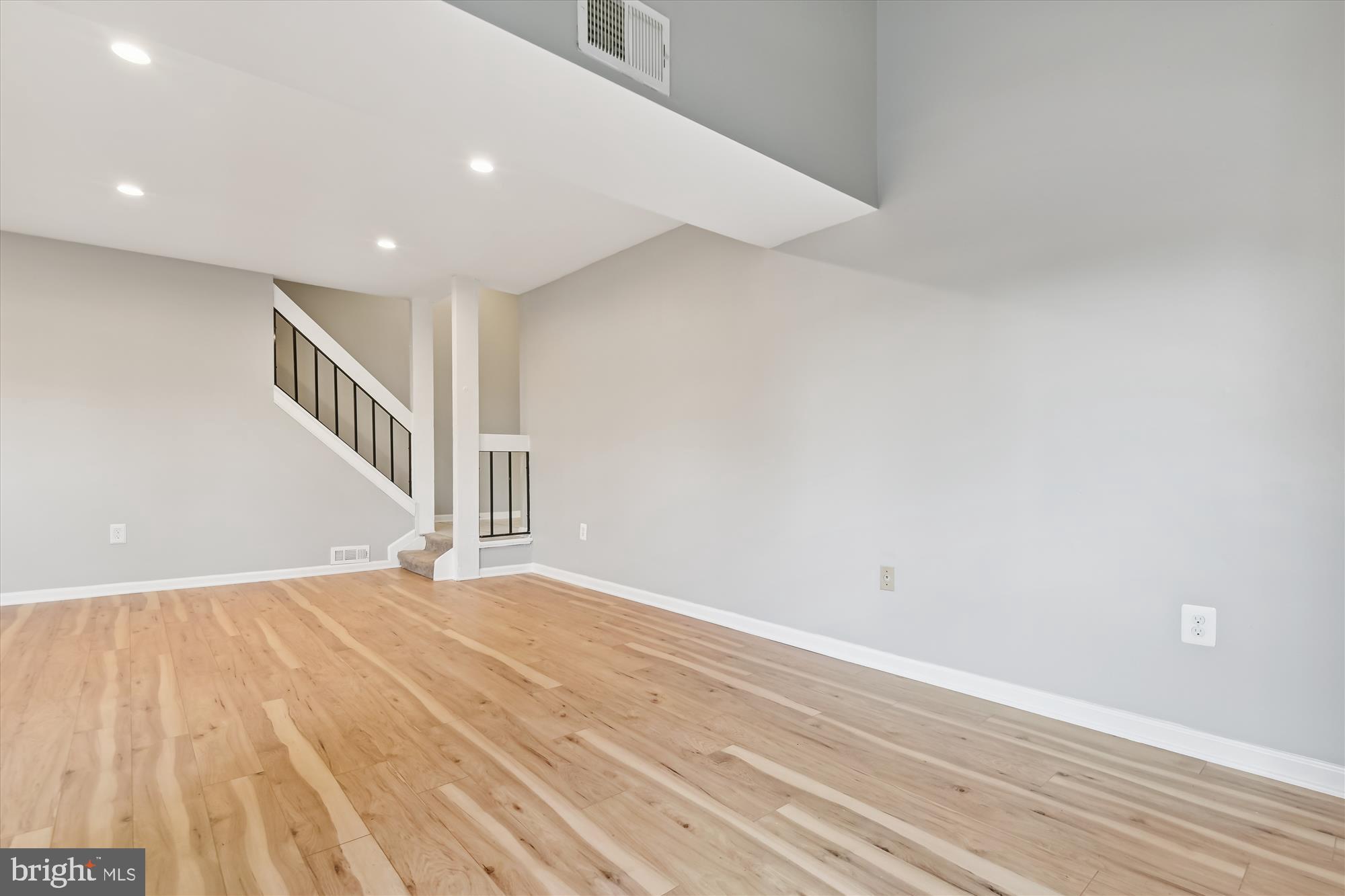 SIERRA VILLAS - Residential