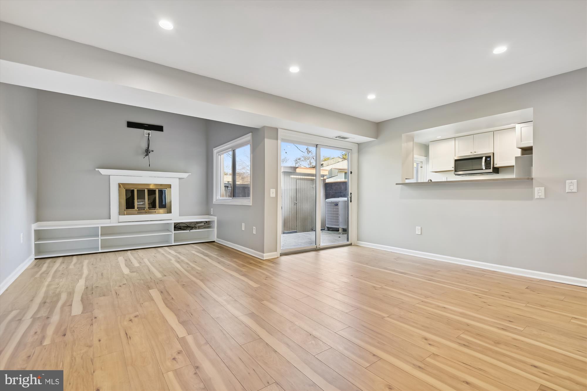 SIERRA VILLAS - Residential