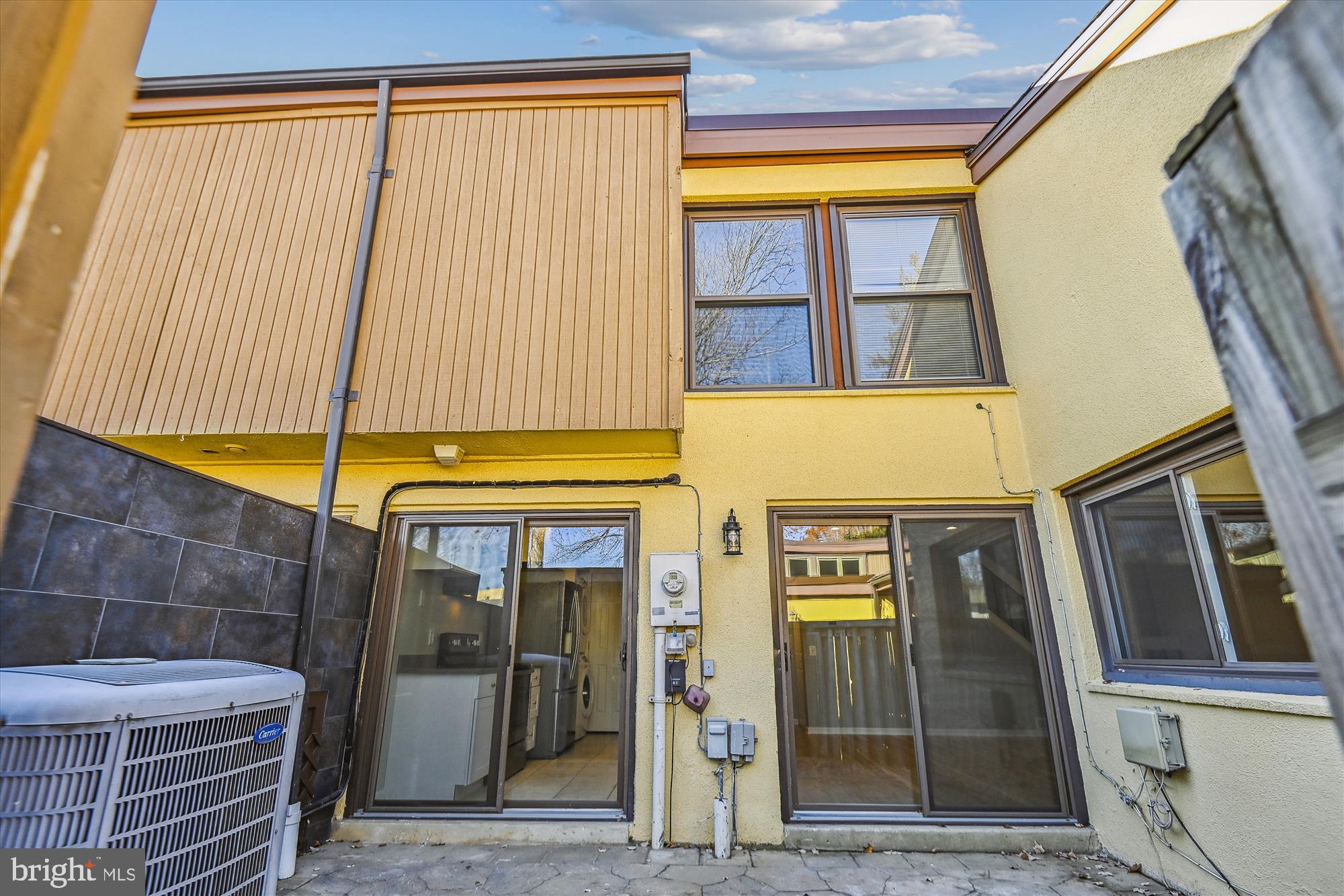 SIERRA VILLAS - Residential