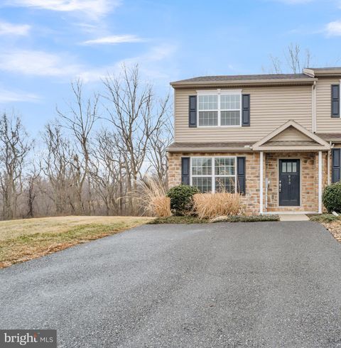 833 GREGS DRIVE HARRISBURG PA 17111