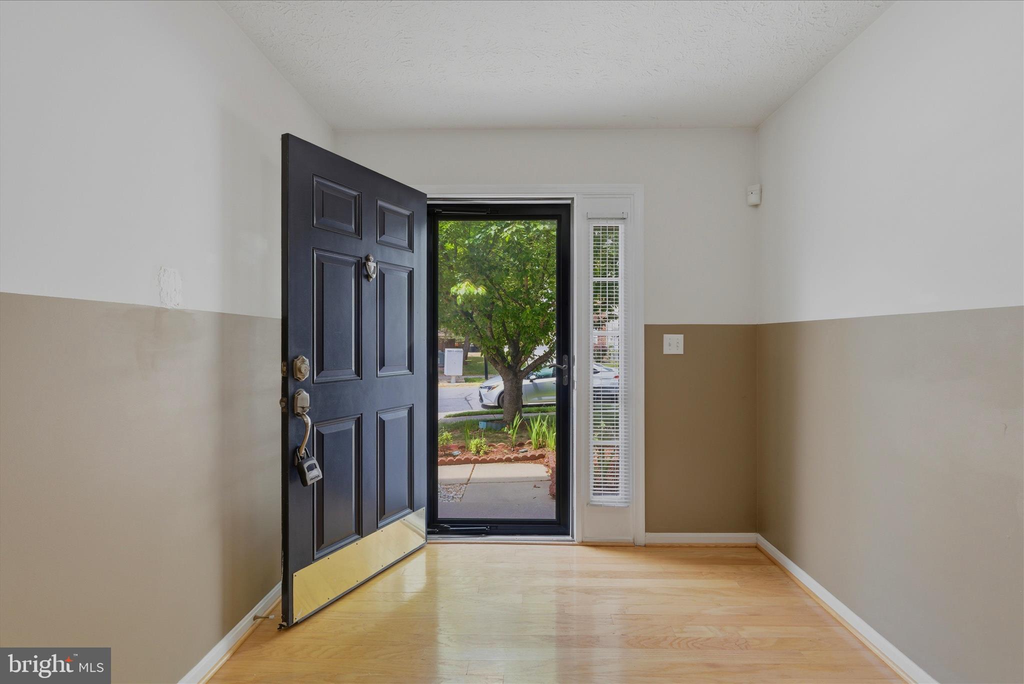 4301 LAVENDER LANE
