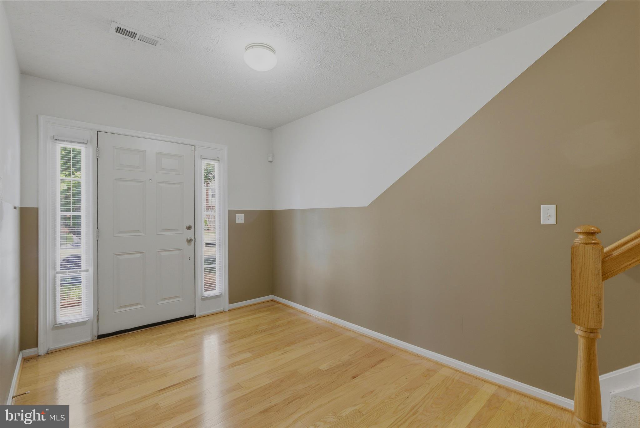 4301 LAVENDER LANE