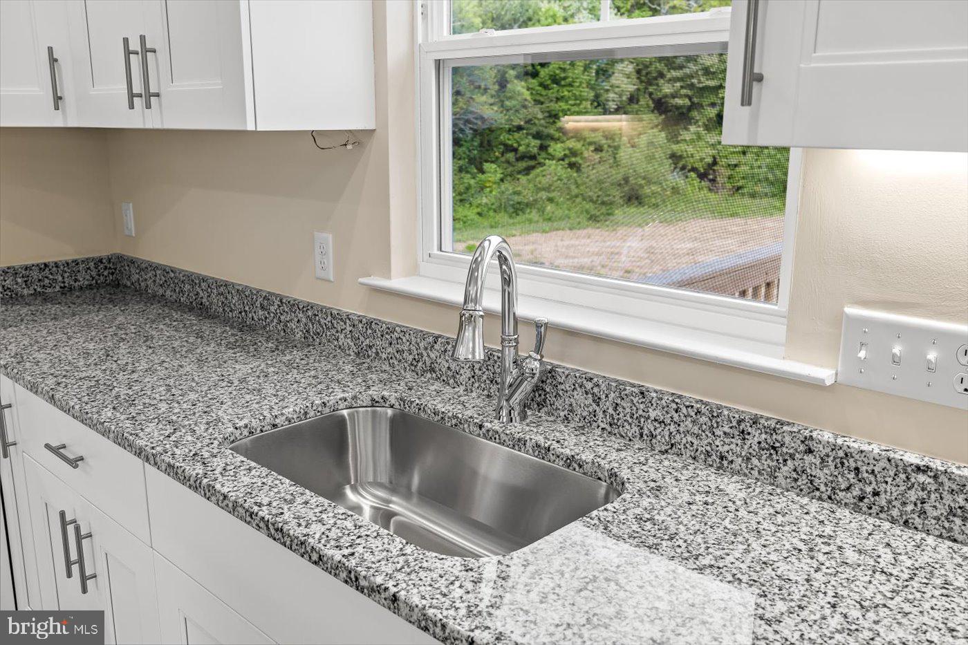 CABIN POINT / GLEBE HARBOR - Residential