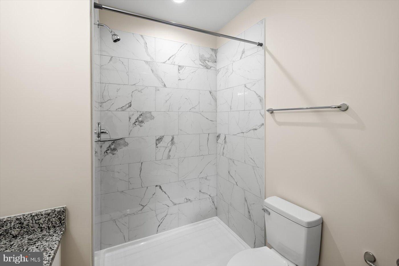 CABIN POINT / GLEBE HARBOR - Residential