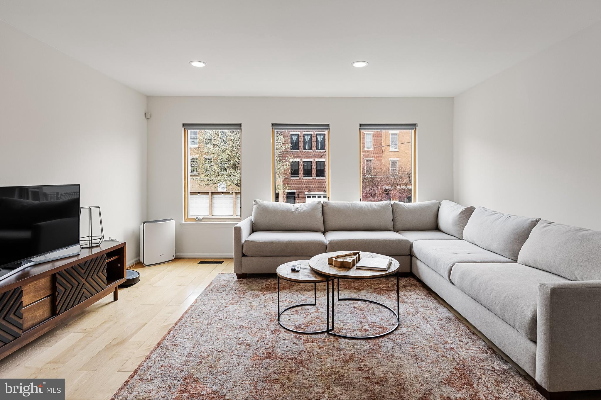 BELLA VISTA - Residential Lease