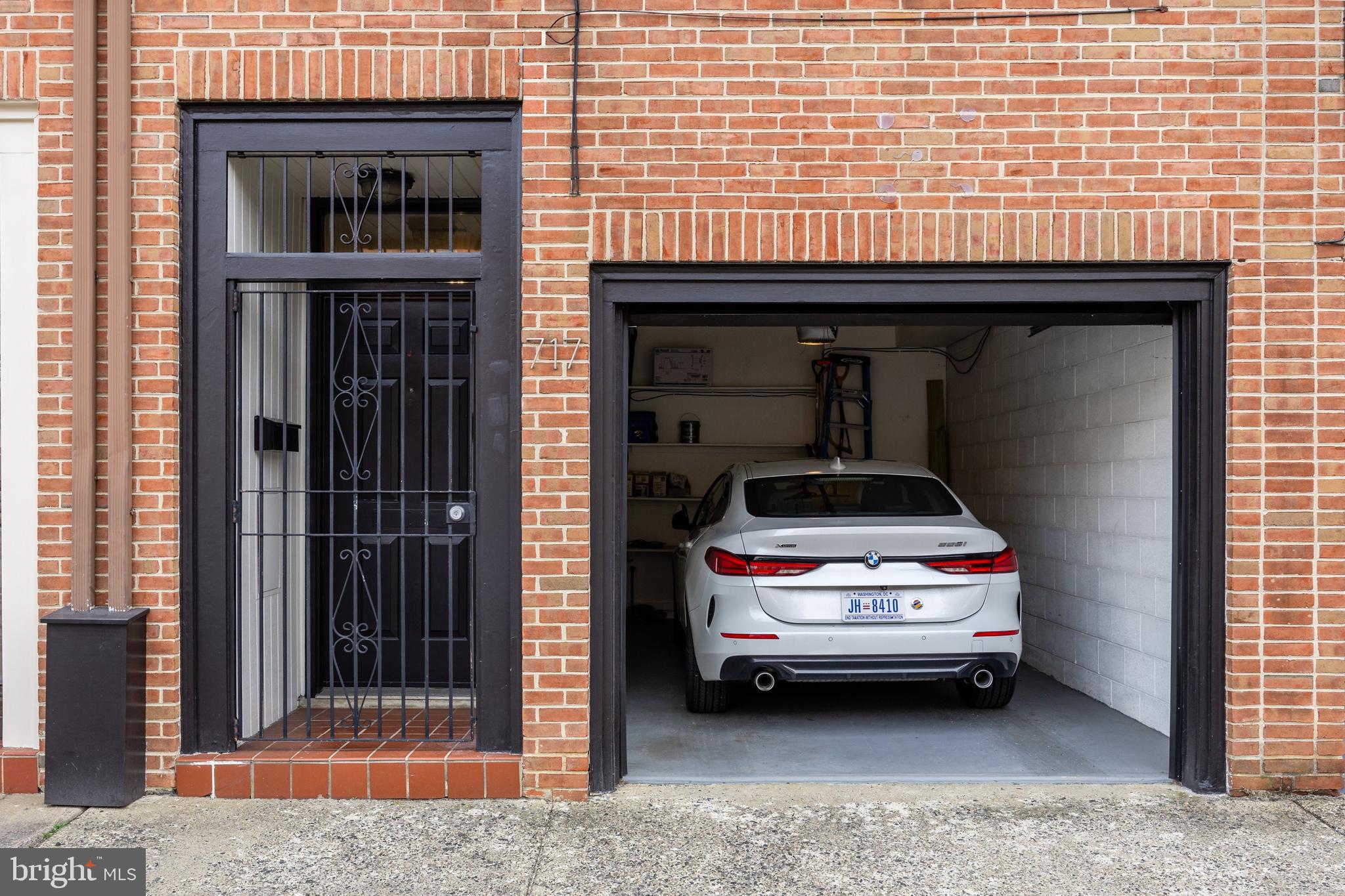 BELLA VISTA - Residential Lease