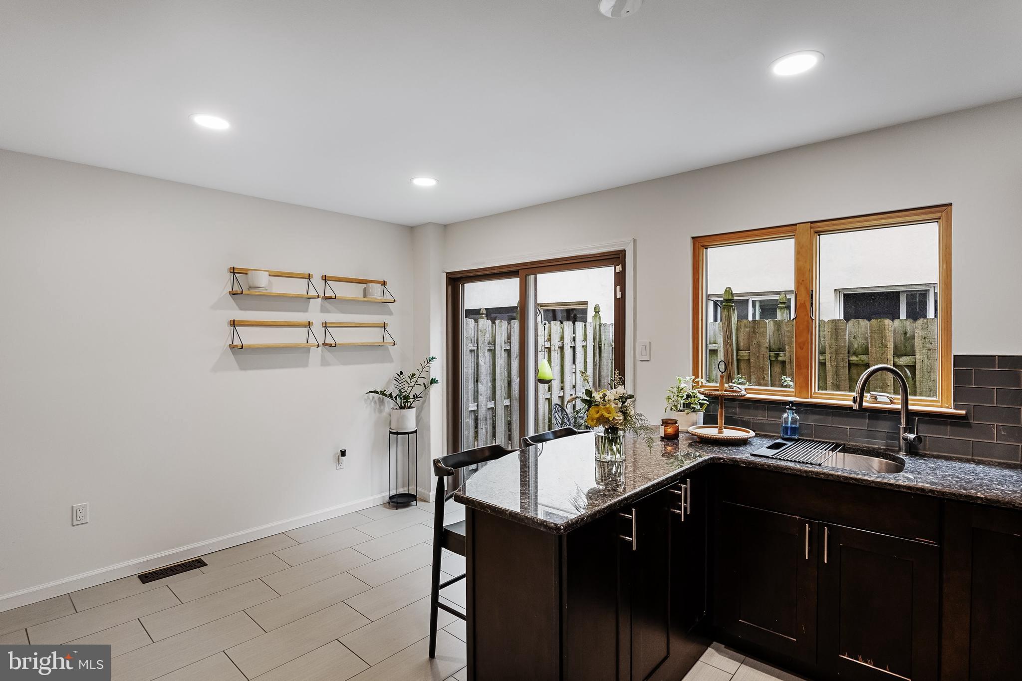 BELLA VISTA - Residential Lease