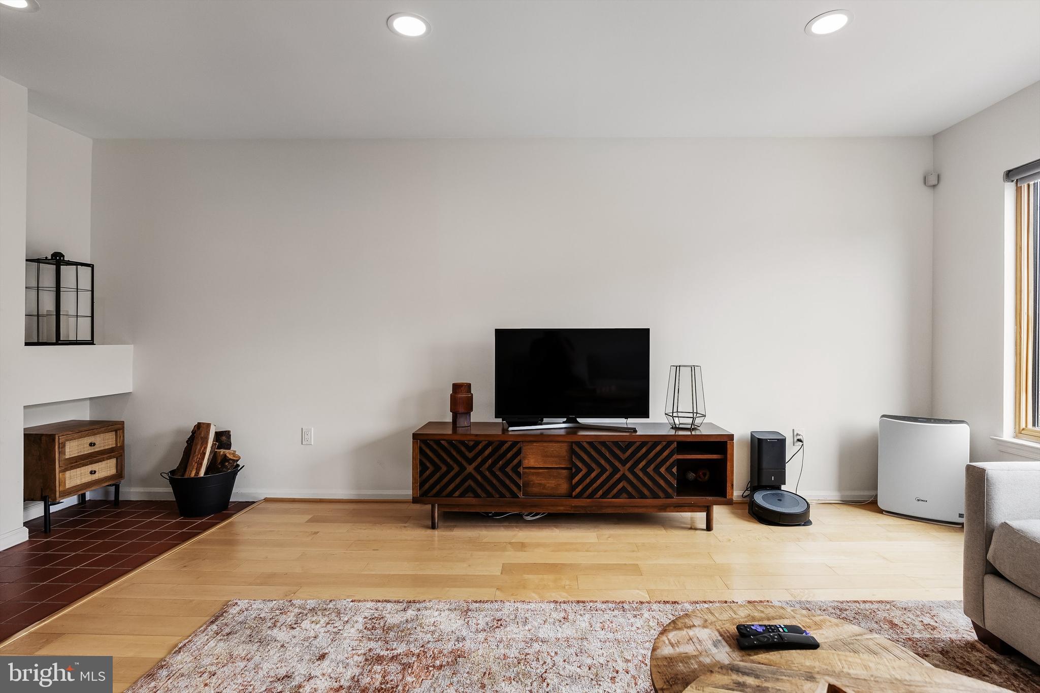 BELLA VISTA - Residential Lease