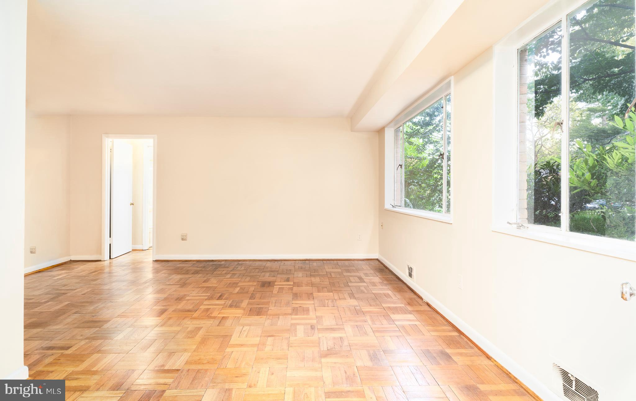 PARKSIDE CONDOMINIUMS - Residential Lease