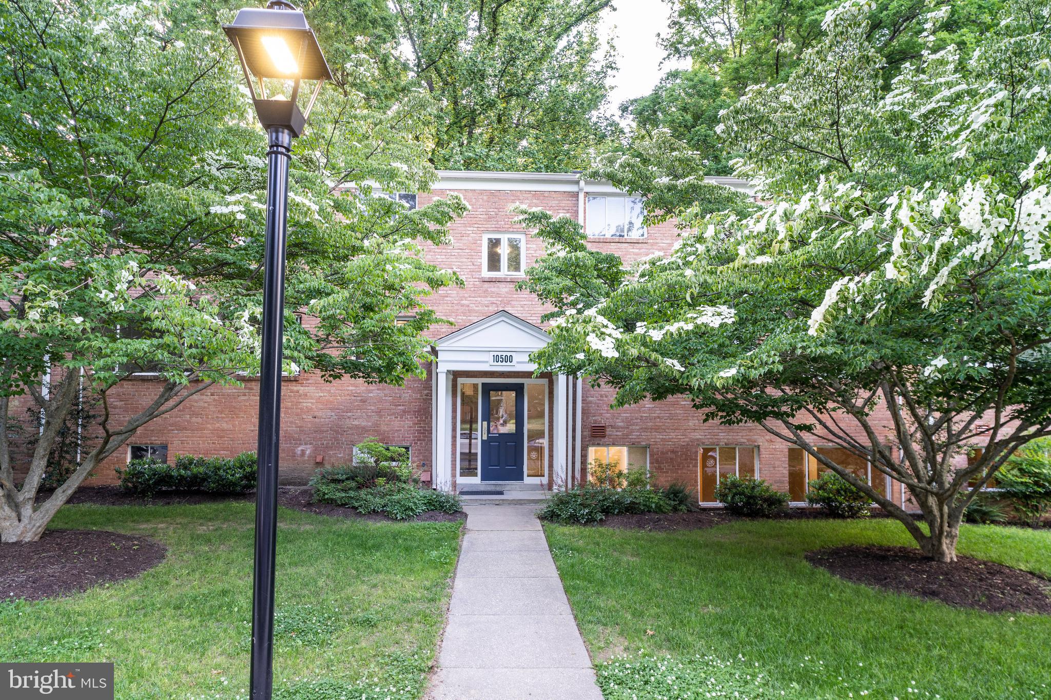 PARKSIDE CONDOMINIUMS - Residential Lease