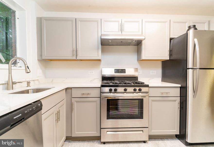 If you are looking for a simple and convenient way to live in Bethesda, this all-inclusive 1-bedroom condo might be the perfect fit. One of the best parts about this home is that your rent covers all utilities—electricity, gas, and water—so you only have one set payment to think about each month. The location is excellent for anyone who needs to get around easily, as you are just steps from the Grosvenor-Strathmore Metro and minutes from major commuting intersections, NIH, and Walter Reed. You are also right next to the Strathmore Music Center for entertainment and very close to local shopping and dining. Inside, the unit has a nice mid-century modern feel with hardwood floors, an updated kitchen with a dishwasher, and a large walk-in closet in the bedroom. It is also very practical, with laundry facilities located just across the hall. The community itself offers great extras like a seasonal pool, tennis courts, and BBQ areas. It is a comfortable, well-located home that is ready for move-in now.