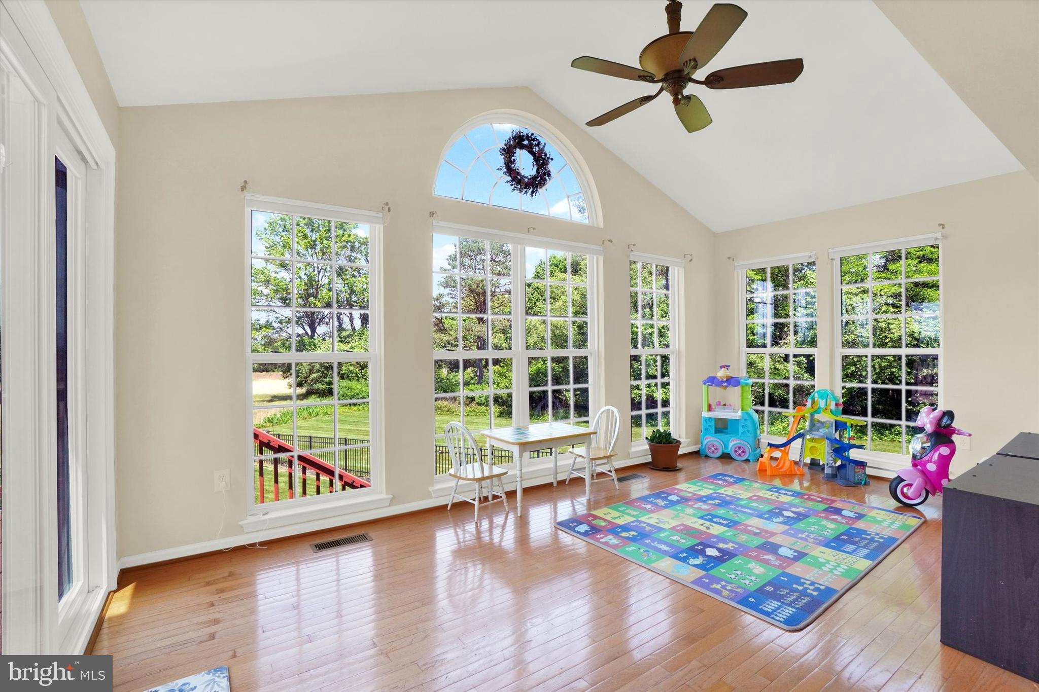 THISTLE DOWNS - Residential