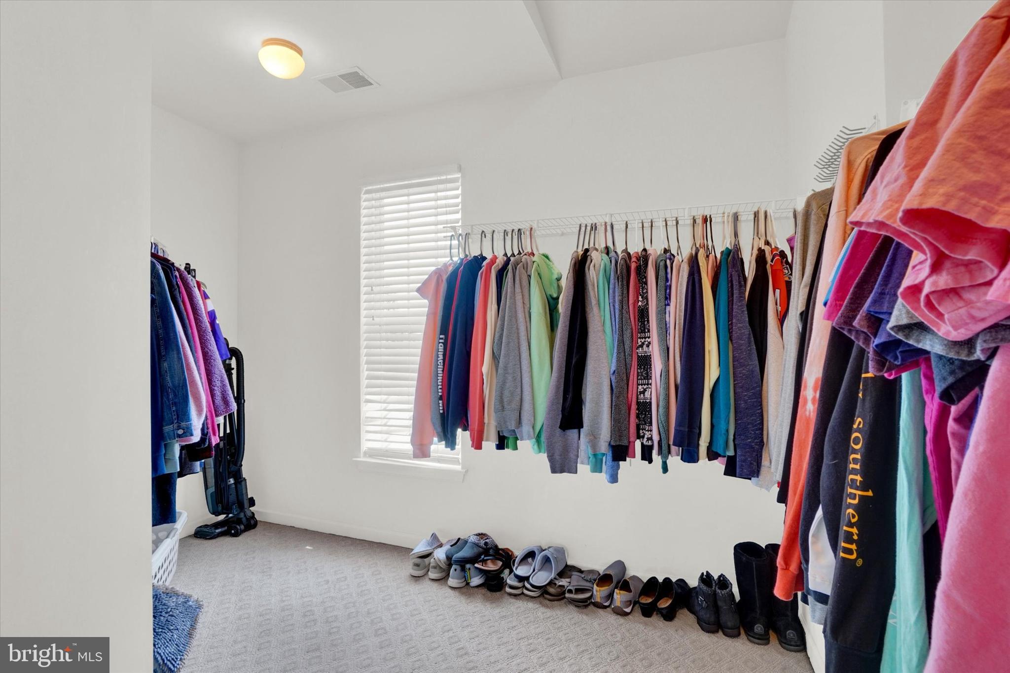 THISTLE DOWNS - Residential