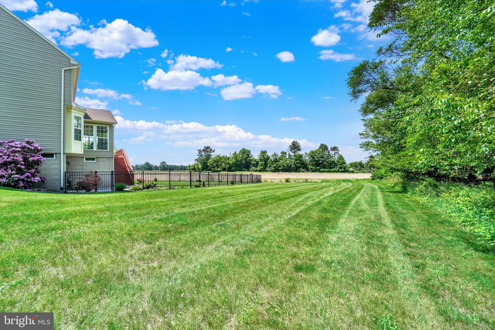 THISTLE DOWNS - Residential