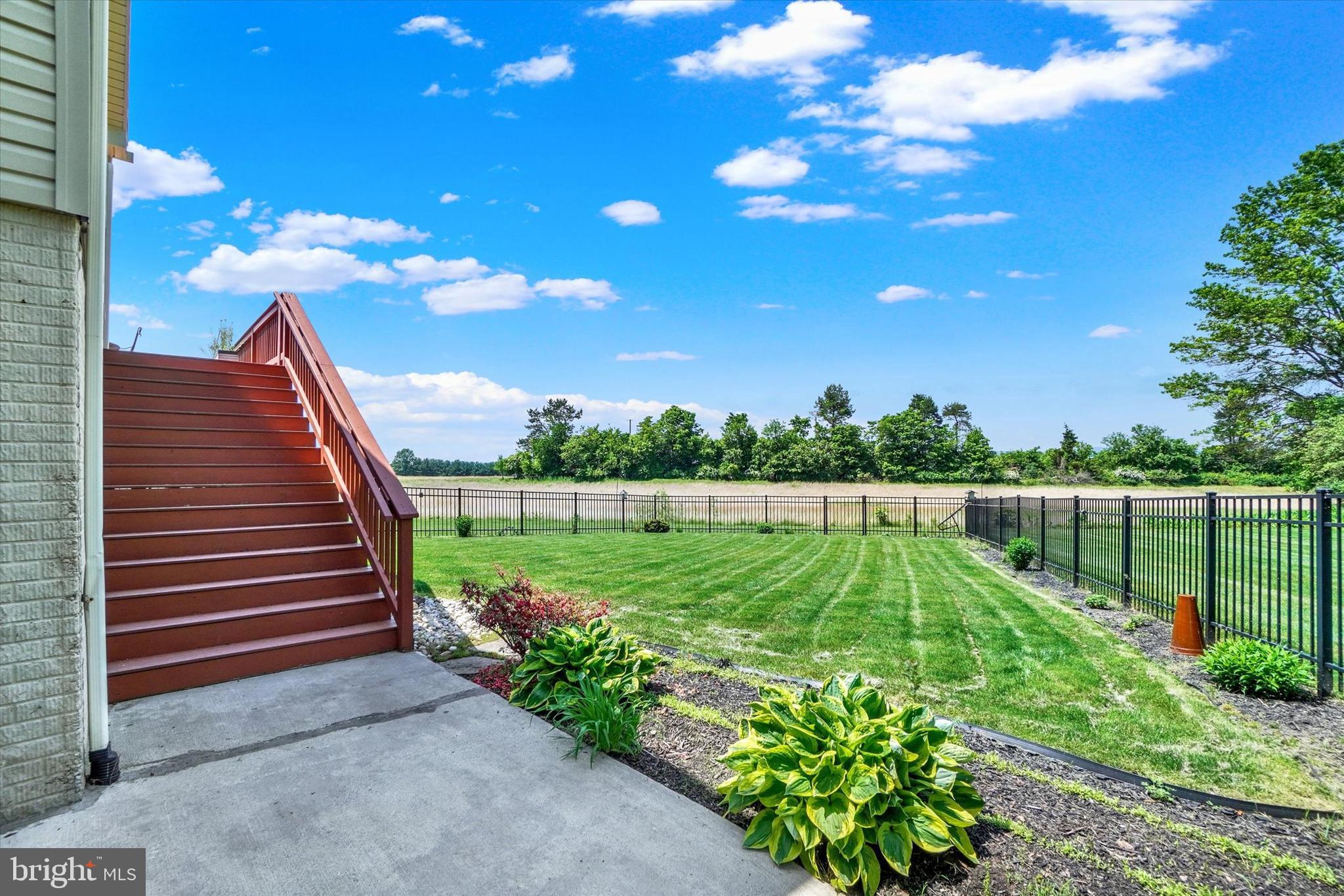 THISTLE DOWNS - Residential