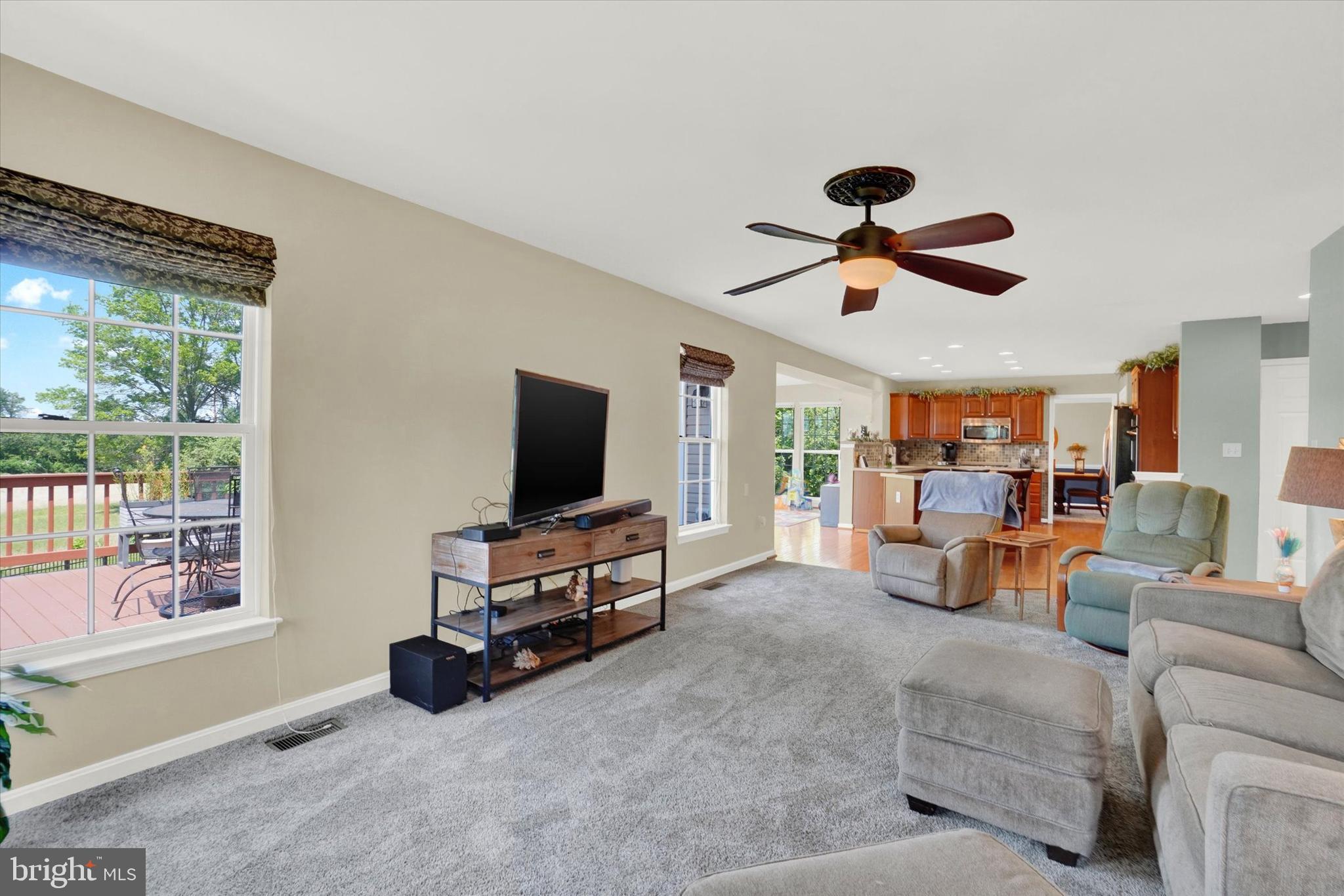 THISTLE DOWNS - Residential