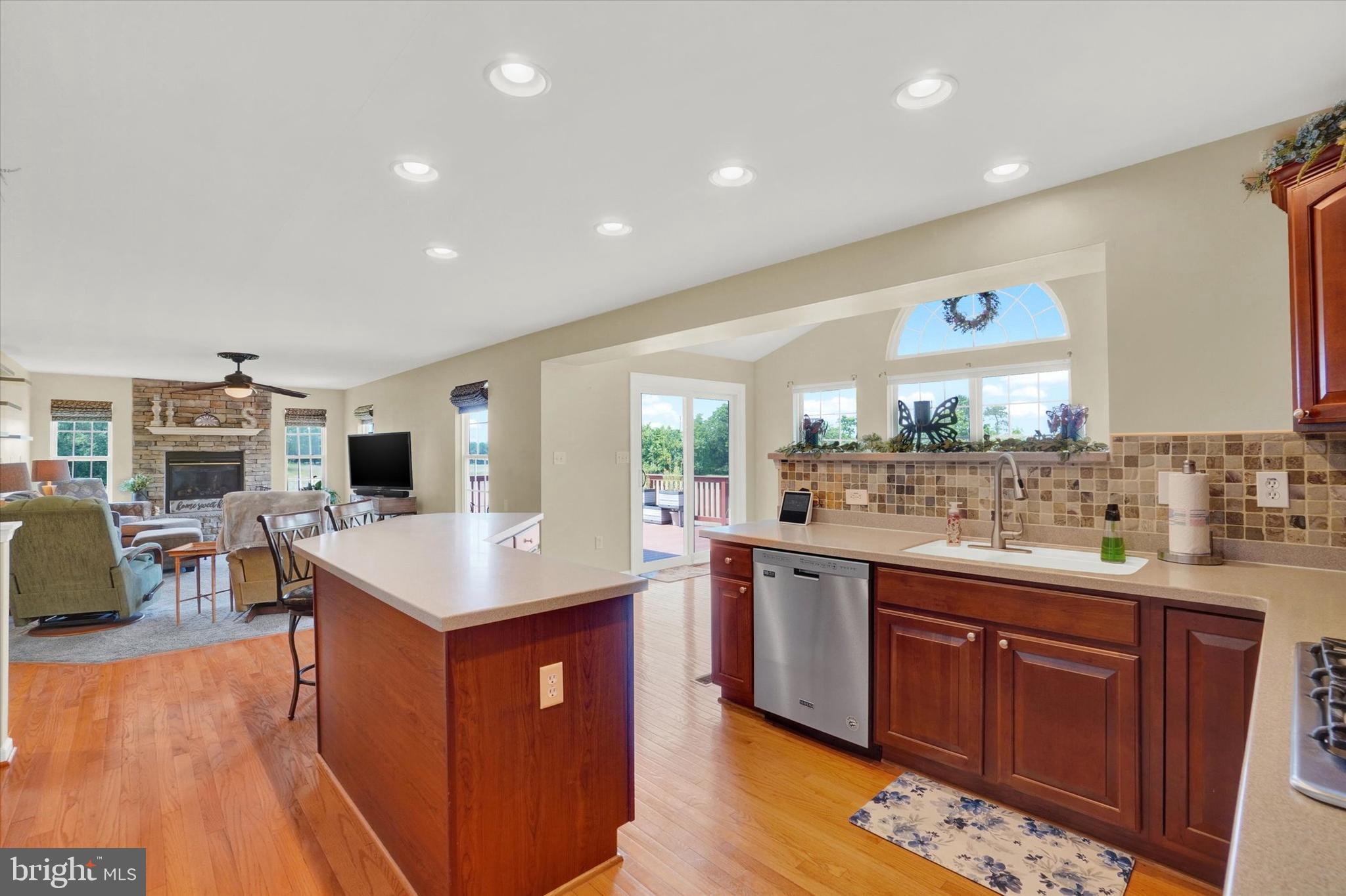 THISTLE DOWNS - Residential