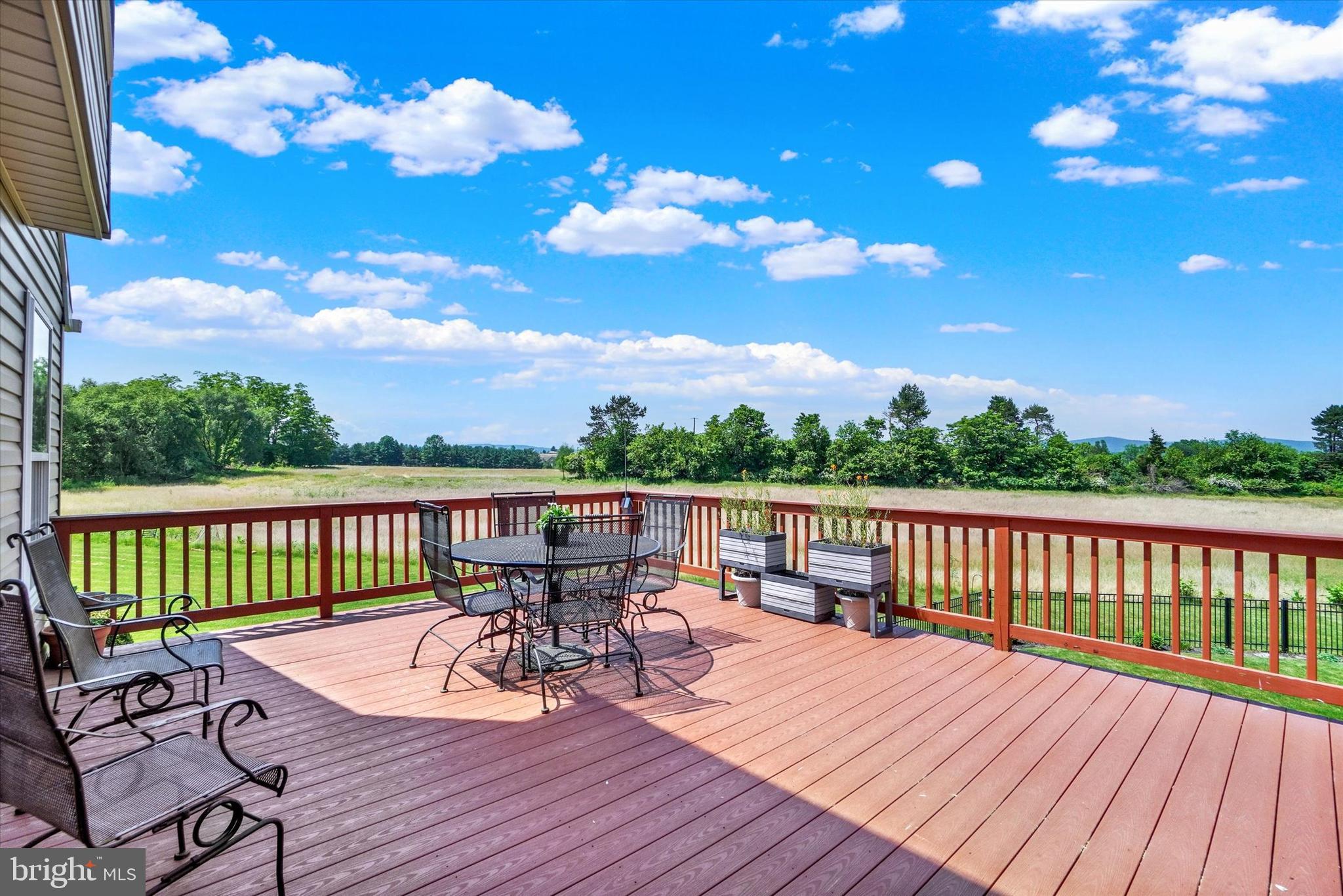 THISTLE DOWNS - Residential