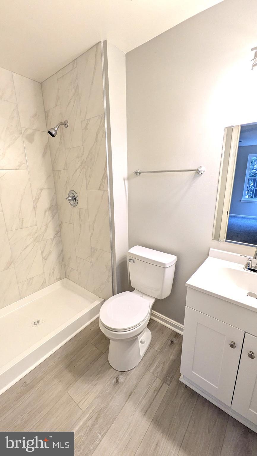 CROMWELL FOUNTAIN - Residential