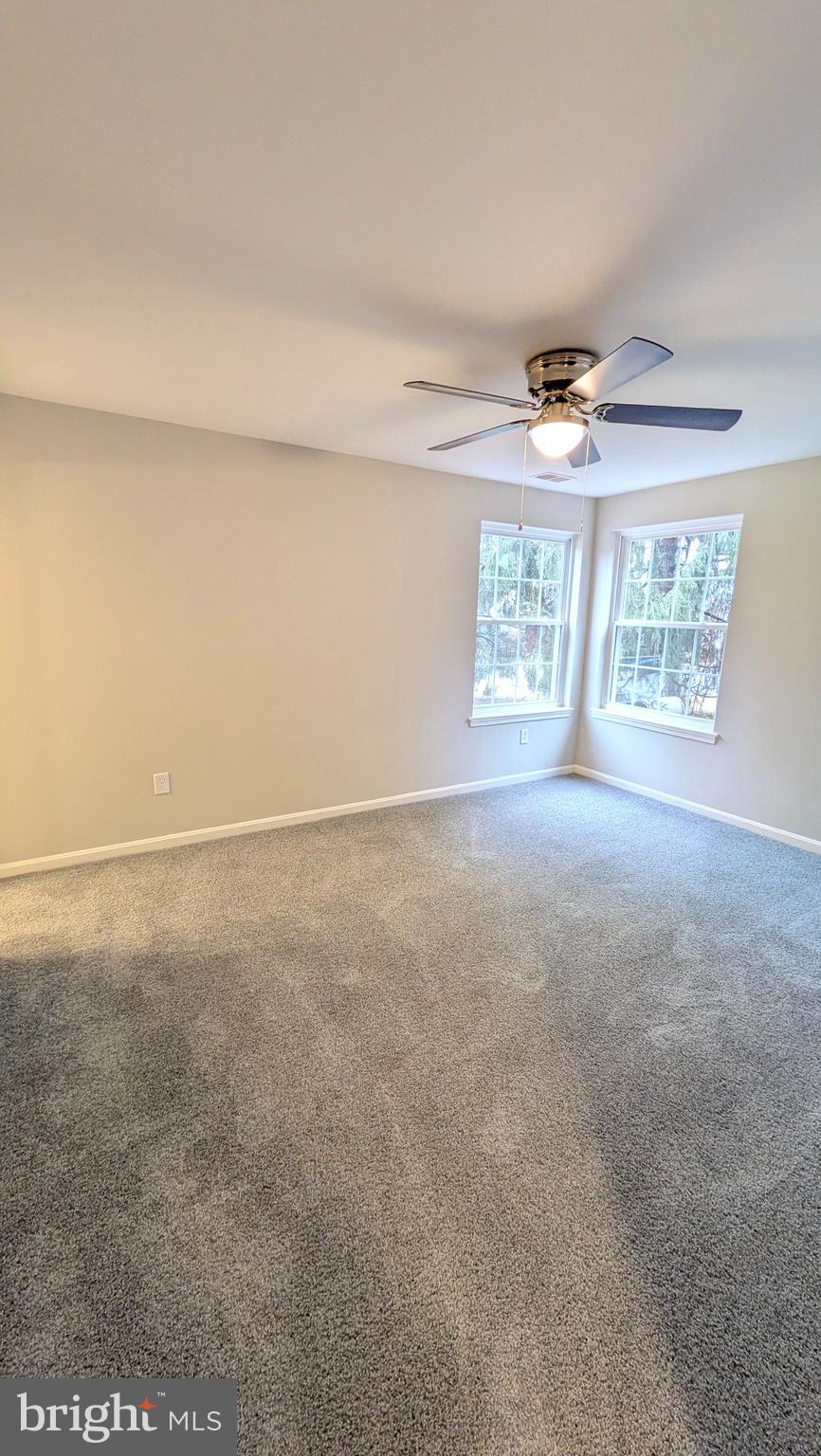 CROMWELL FOUNTAIN - Residential